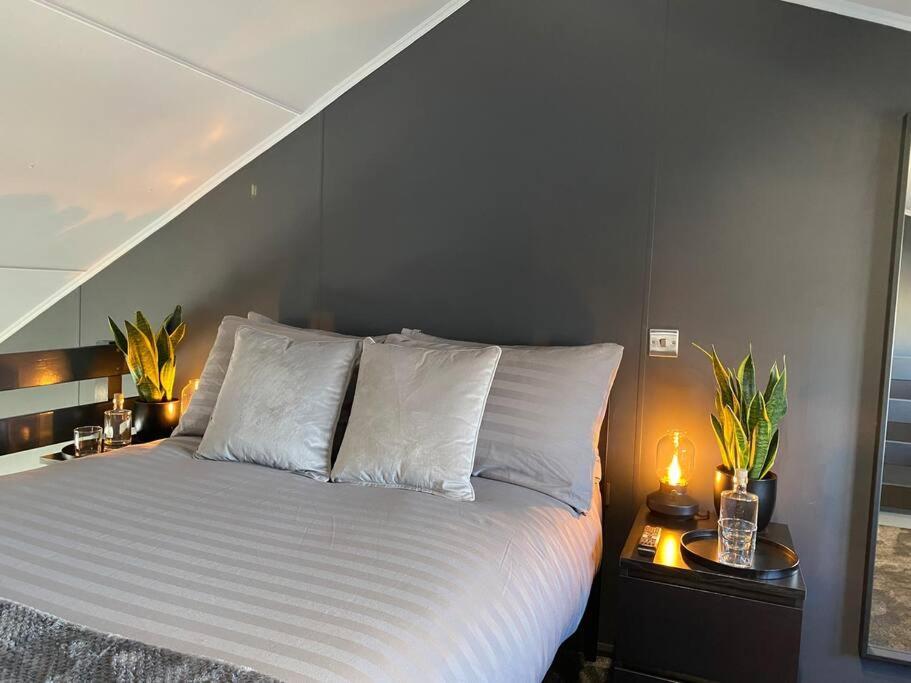 Seascape - Floating Home At Brighton Marina With Free Parking Ngoại thất bức ảnh