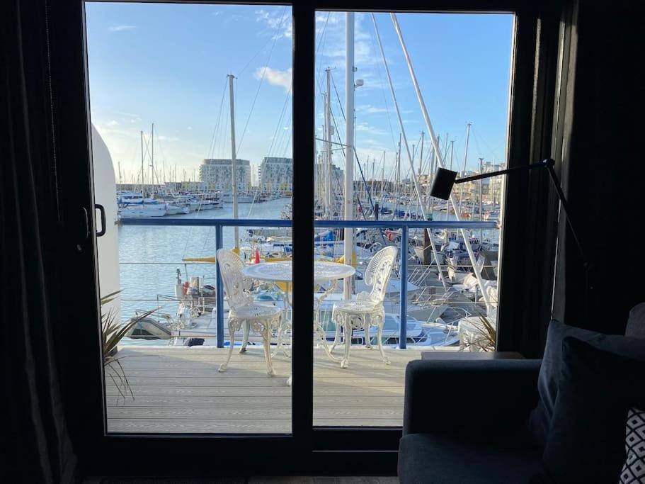 Seascape - Floating Home At Brighton Marina With Free Parking Ngoại thất bức ảnh