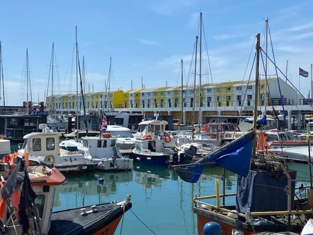 Seascape - Floating Home At Brighton Marina With Free Parking Ngoại thất bức ảnh