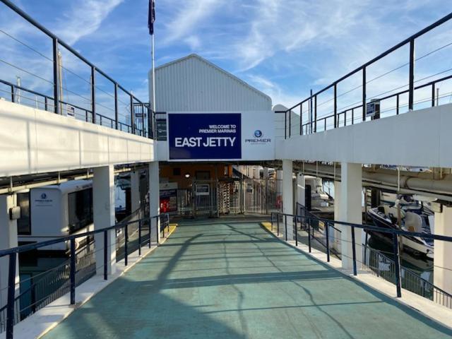 Seascape - Floating Home At Brighton Marina With Free Parking Ngoại thất bức ảnh